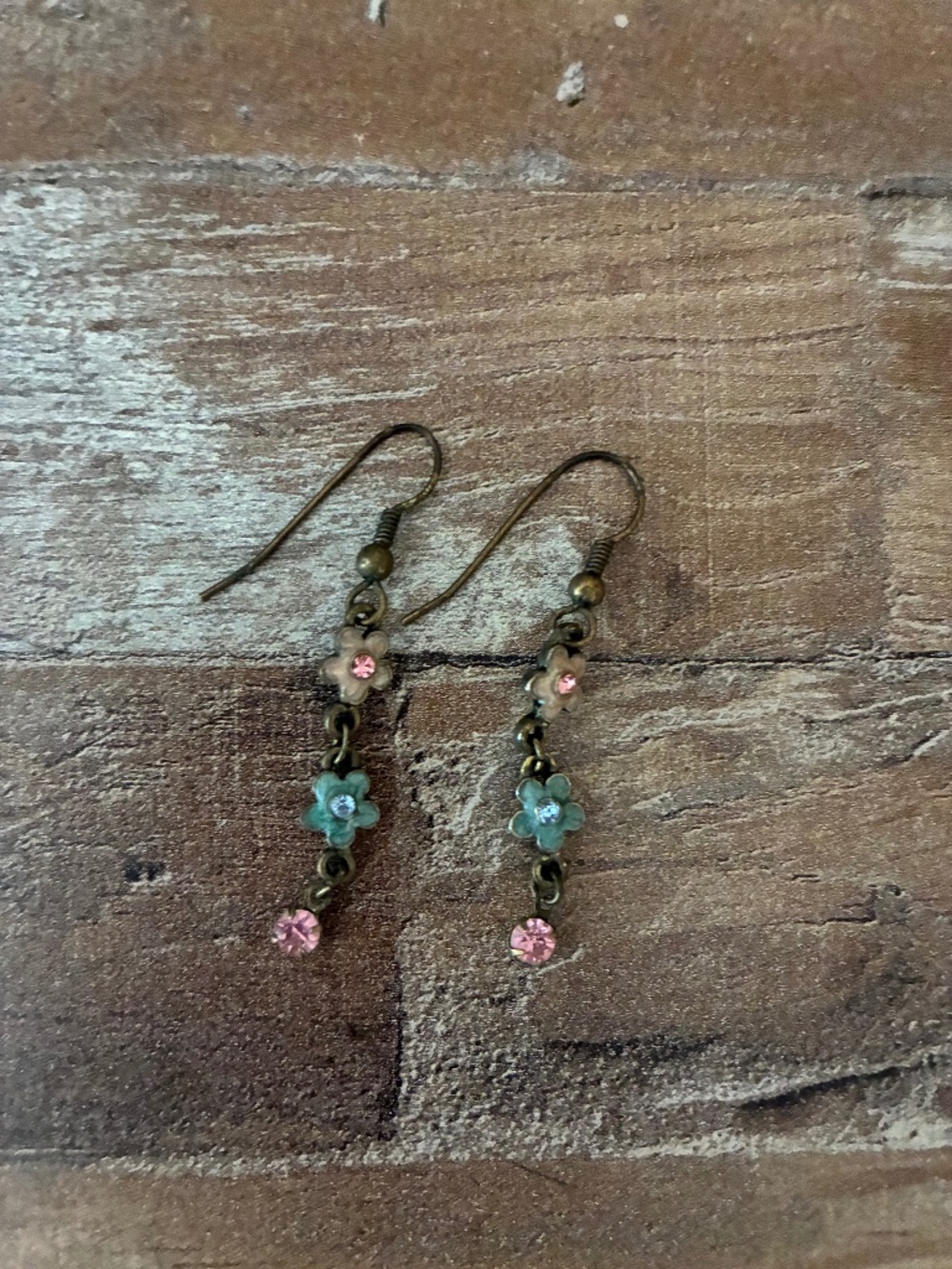 Flower beaded dangle earrings
